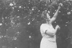 22-Elizabeth-Sauer-1946-while-in-California